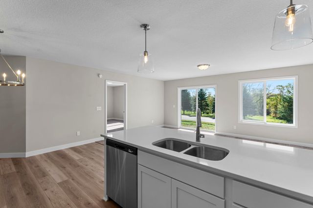 2101 Pleasant Drive, Prescott, WI 54021