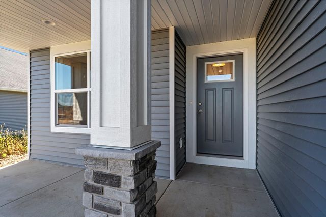 2101 Pleasant Drive, Prescott, WI 54021