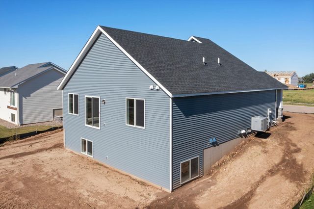 2101 Pleasant Drive, Prescott, WI 54021