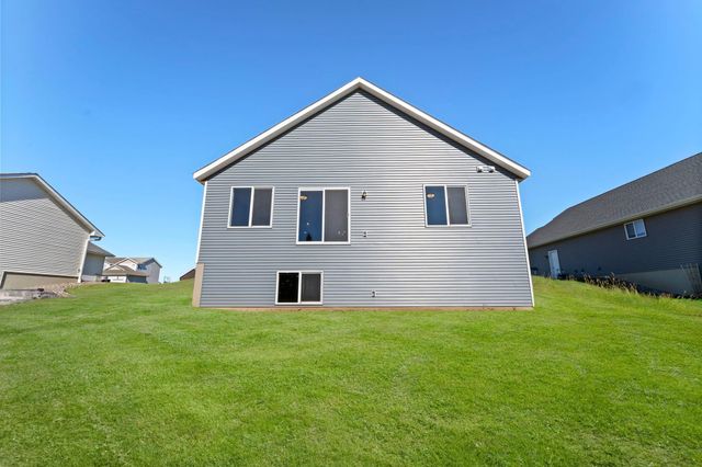2101 Pleasant Drive, Prescott, WI 54021