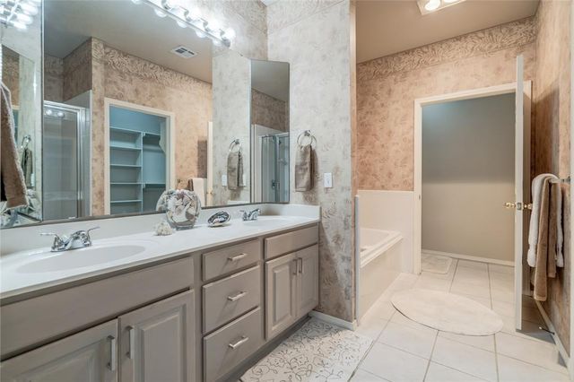 16133 Silverado Drive, Edmond, OK 73013