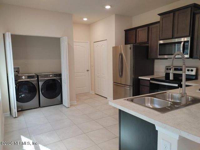 9479 STAR Drive, Jacksonville, FL 32256
