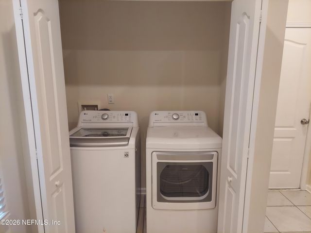 9479 STAR Drive, Jacksonville, FL 32256