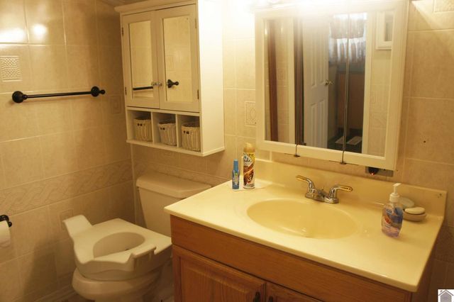 909 S 3rd Street, Paducah, KY 42003