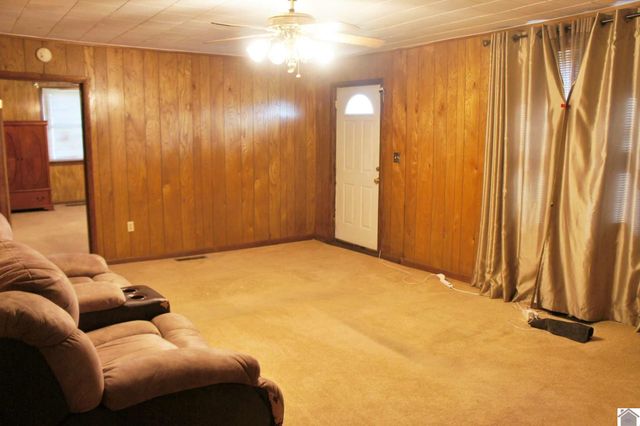 909 S 3rd Street, Paducah, KY 42003