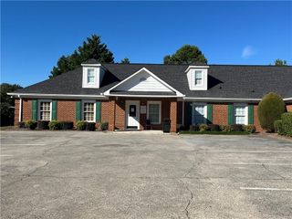 40 Fox Chase, Cartersville, GA 30120