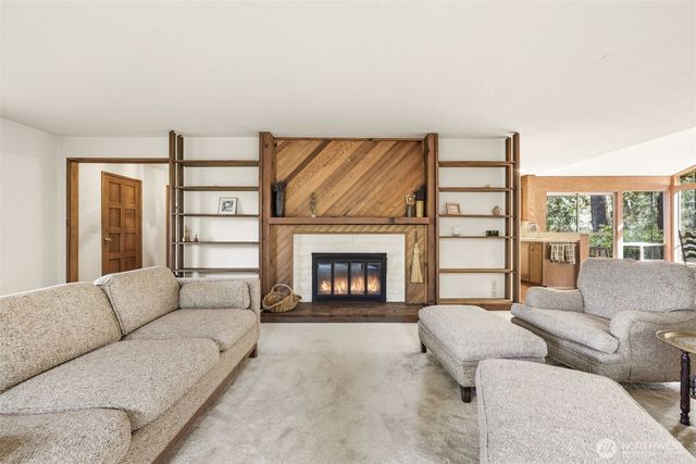 20319 92nd Avenue W, Edmonds, WA 98020