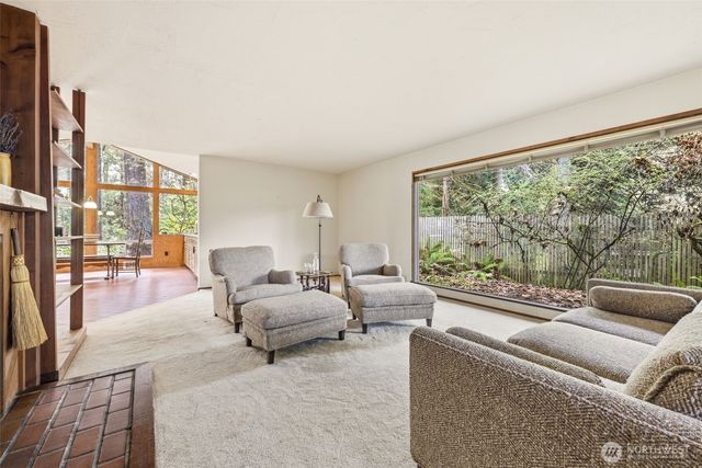 20319 92nd Avenue W, Edmonds, WA 98020