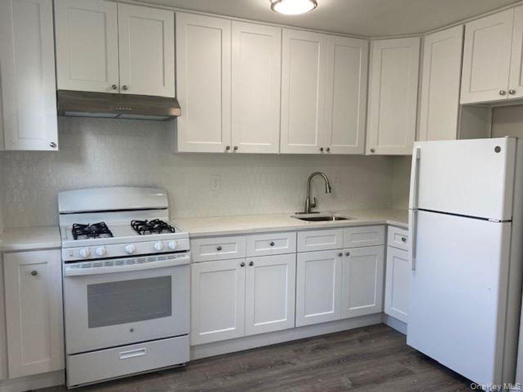 245-15 77th Crescent F-2, Bellerose, NY 11426 — photo 5