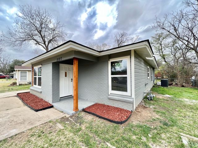 2107 Hedgerow Street, Arlington, TX 76010