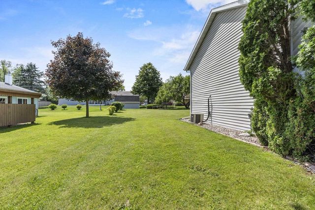N469 MAYFLOWER DRIVE, Appleton, WI 54914