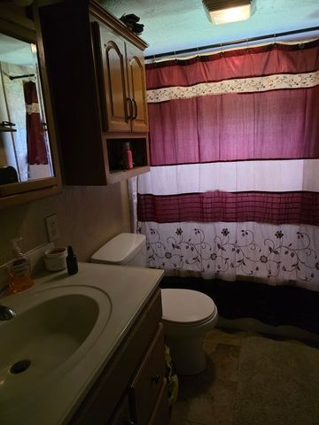 252 Mount Olive Rd, Donegal, PA 15622