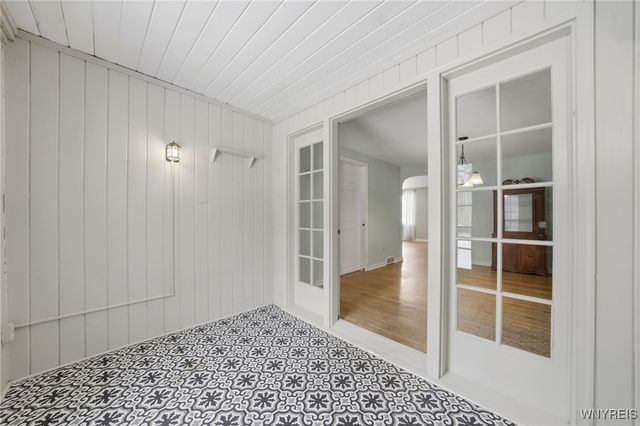 5871 Cole Road, Orchard Park, NY 14127