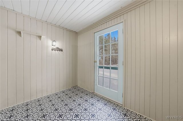 5871 Cole Road, Orchard Park, NY 14127