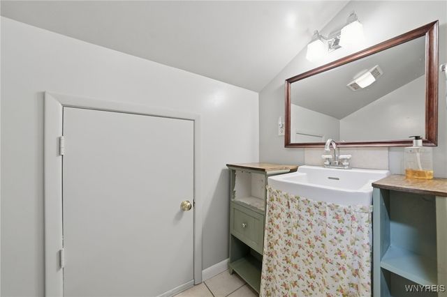 5871 Cole Road, Orchard Park, NY 14127