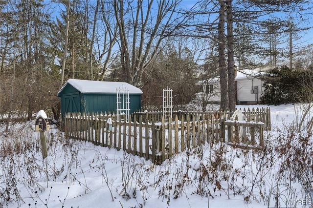 5871 Cole Road, Orchard Park, NY 14127