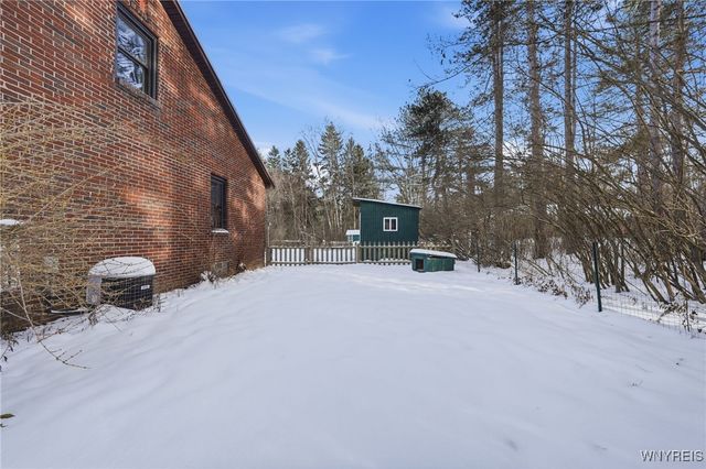 5871 Cole Road, Orchard Park, NY 14127