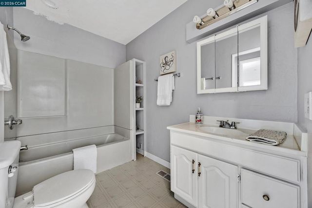 5136 Argyle Road, El Sobrante, CA 94803