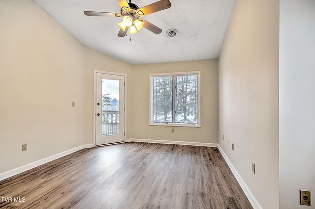 130 Quail Run 130, Bristol, VA 24201