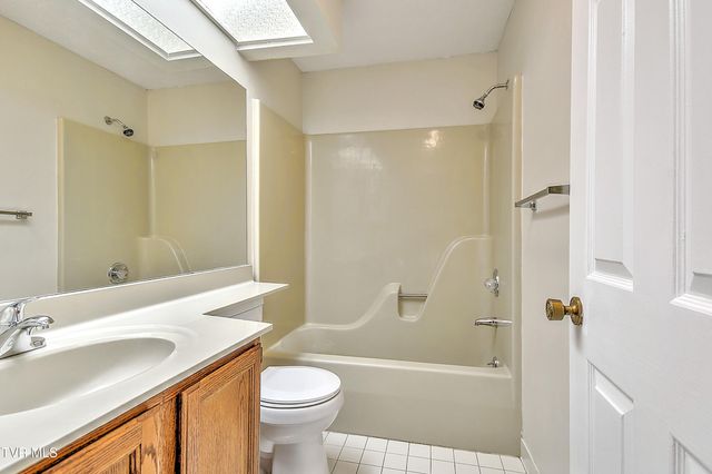 130 Quail Run 130, Bristol, VA 24201