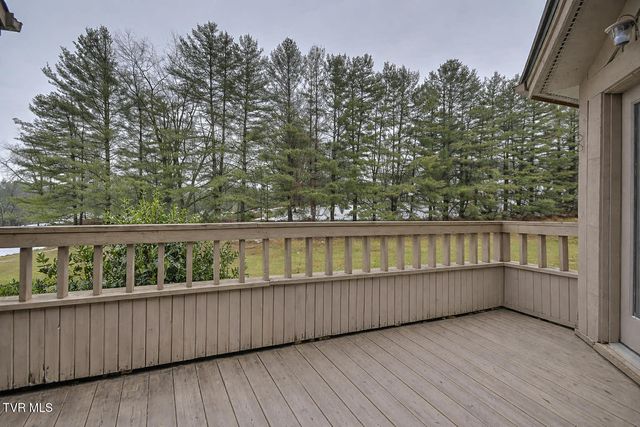 130 Quail Run 130, Bristol, VA 24201