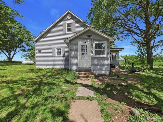 3941 Gun Club Road, New Athens, IL 62264