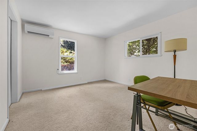 8833 NE Bothell Way, Kenmore, WA 98028