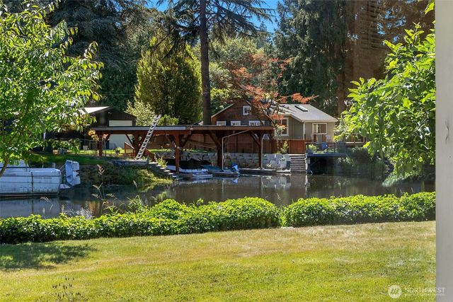 8833 NE Bothell Way, Kenmore, WA 98028