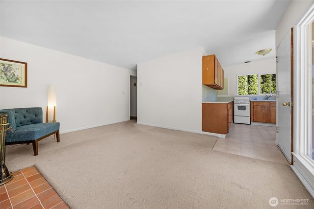 8833 NE Bothell Way, Kenmore, WA 98028