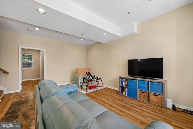 211 CHESTERTOWN ST, Gaithersburg, MD 20878