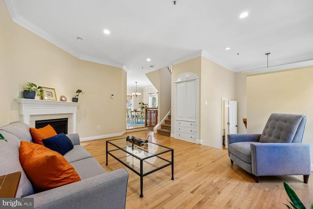 211 CHESTERTOWN ST, Gaithersburg, MD 20878