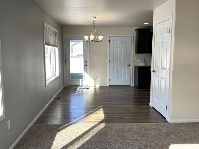 6163 Maple Valley Drive S, Fargo, ND 58104