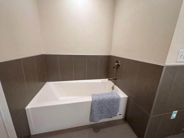 6163 Maple Valley Drive S, Fargo, ND 58104