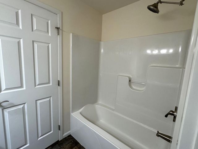 6163 Maple Valley Drive S, Fargo, ND 58104