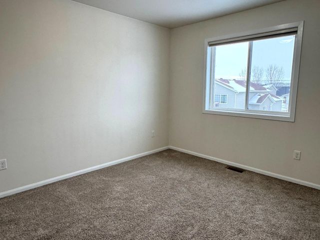 6163 Maple Valley Drive S, Fargo, ND 58104