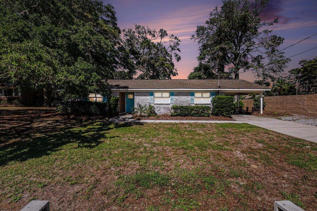 2307 Curley St., North Myrtle Beach, SC 29582 — exterior