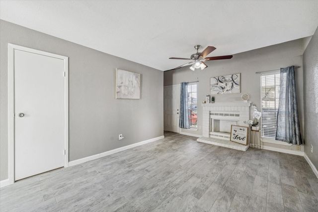 10501 South Drive 323, Houston, TX 77099