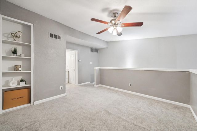 10501 South Drive 323, Houston, TX 77099