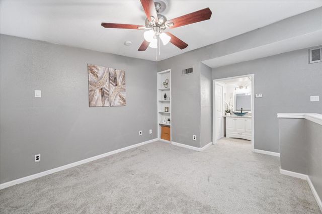 10501 South Drive 323, Houston, TX 77099