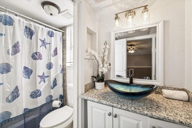 10501 South Drive 323, Houston, TX 77099