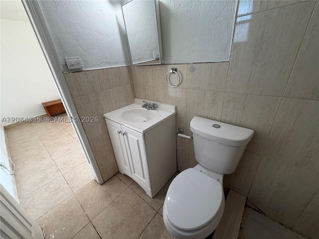 2212 Grant St 2, Hollywood, FL 33020