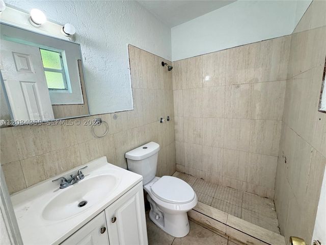 2212 Grant St 2, Hollywood, FL 33020