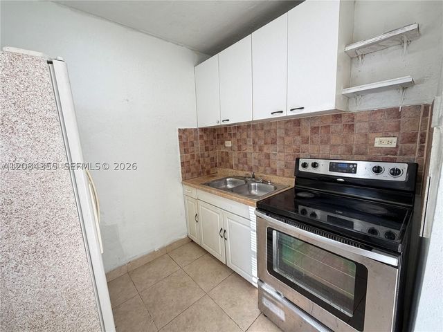 2212 Grant St 2, Hollywood, FL 33020