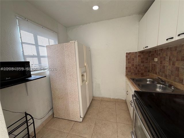 2212 Grant St 2, Hollywood, FL 33020