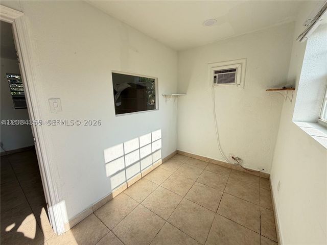 2212 Grant St 2, Hollywood, FL 33020