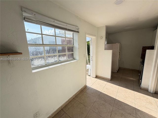 2212 Grant St 2, Hollywood, FL 33020