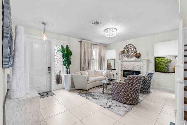 7241 Stella Lane, Lake Worth, FL 33463