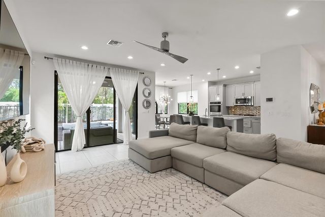 7241 Stella Lane, Lake Worth, FL 33463