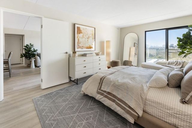 2460 Peachtree NE Road 1105, Atlanta, GA 30305