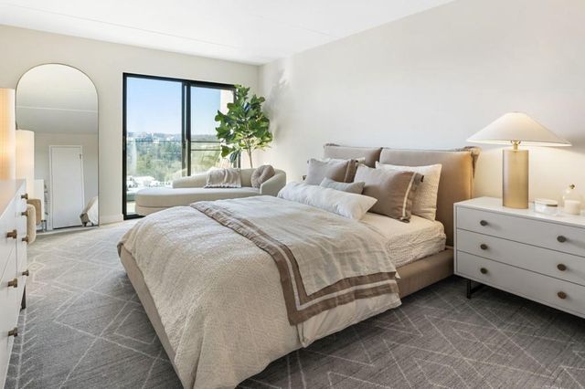 2460 Peachtree NE Road 1105, Atlanta, GA 30305